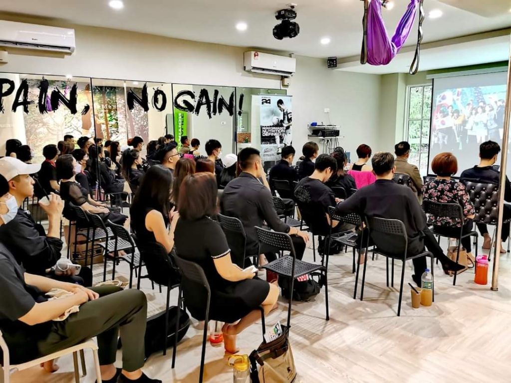 hlc music cafe club class sharing